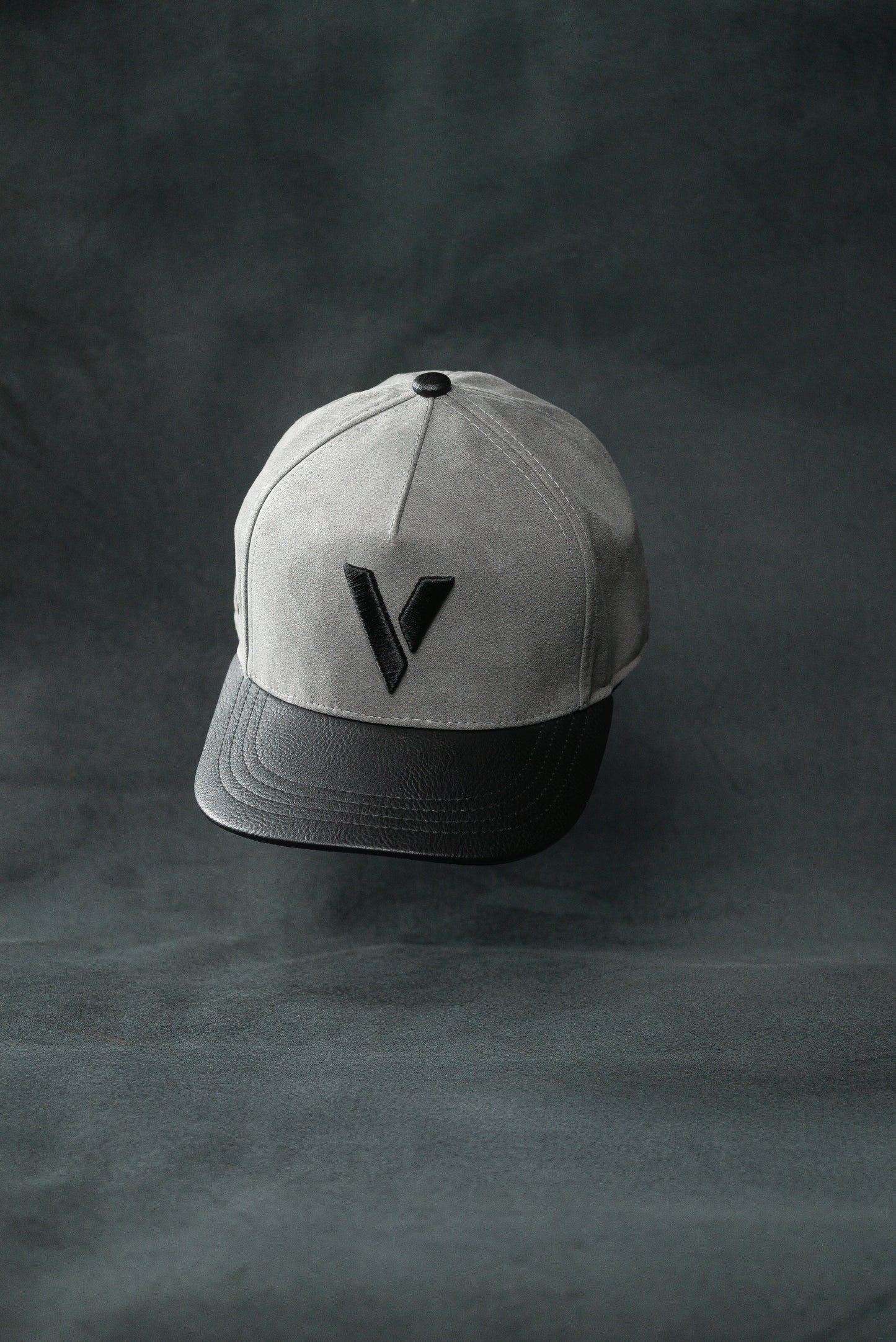 Gorra Vamana Essentials Gris