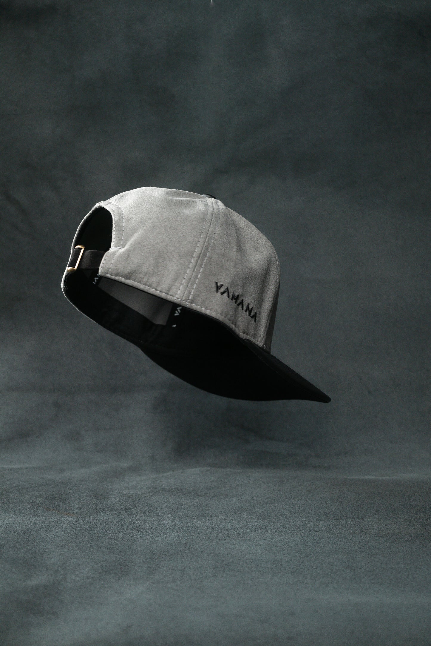 Gorra Vamana Essentials Gris