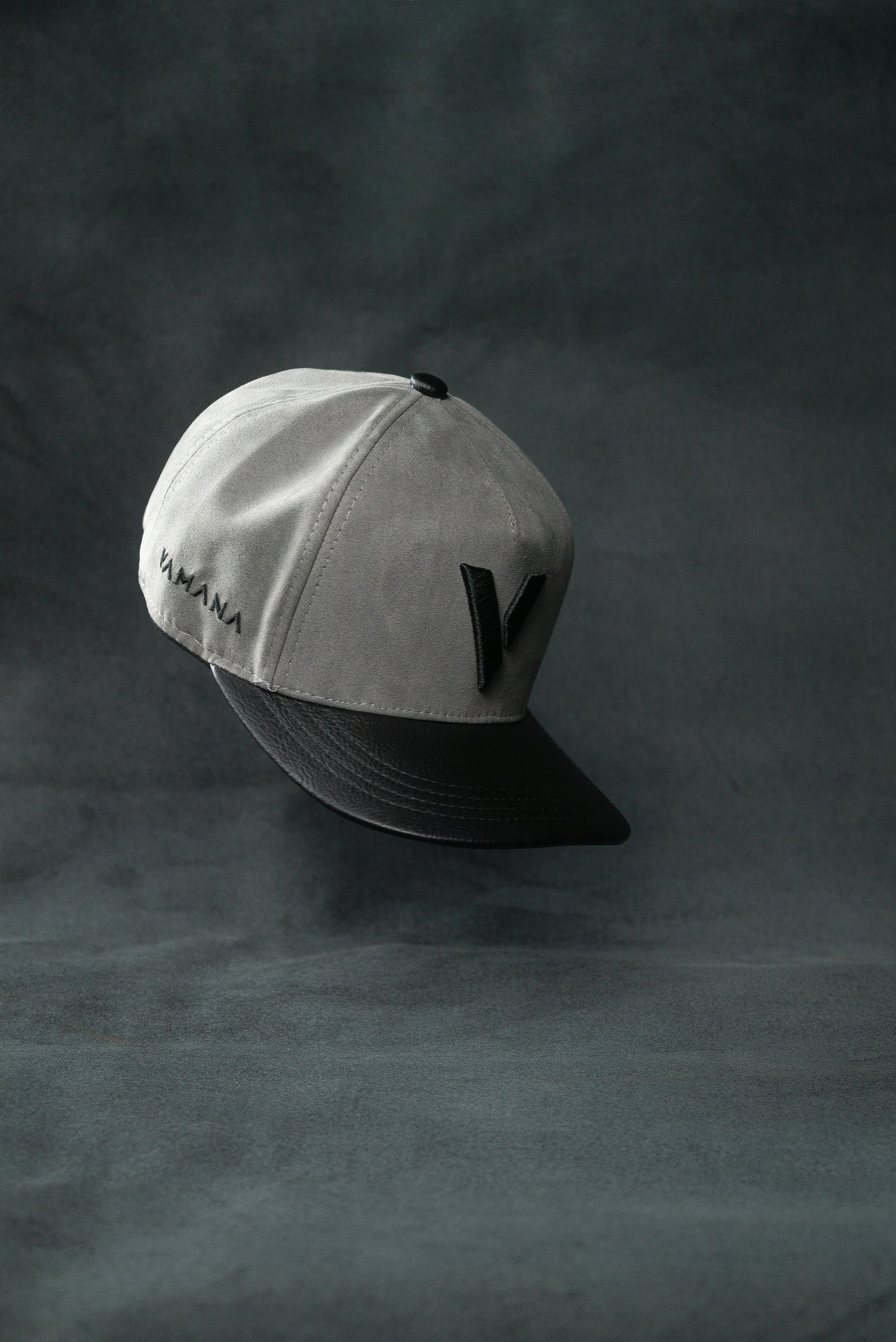 Gorra Vamana Essentials Gris